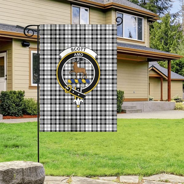 Scott Black & White Modern Tartan Crest Garden Flag For Sale - Image 4